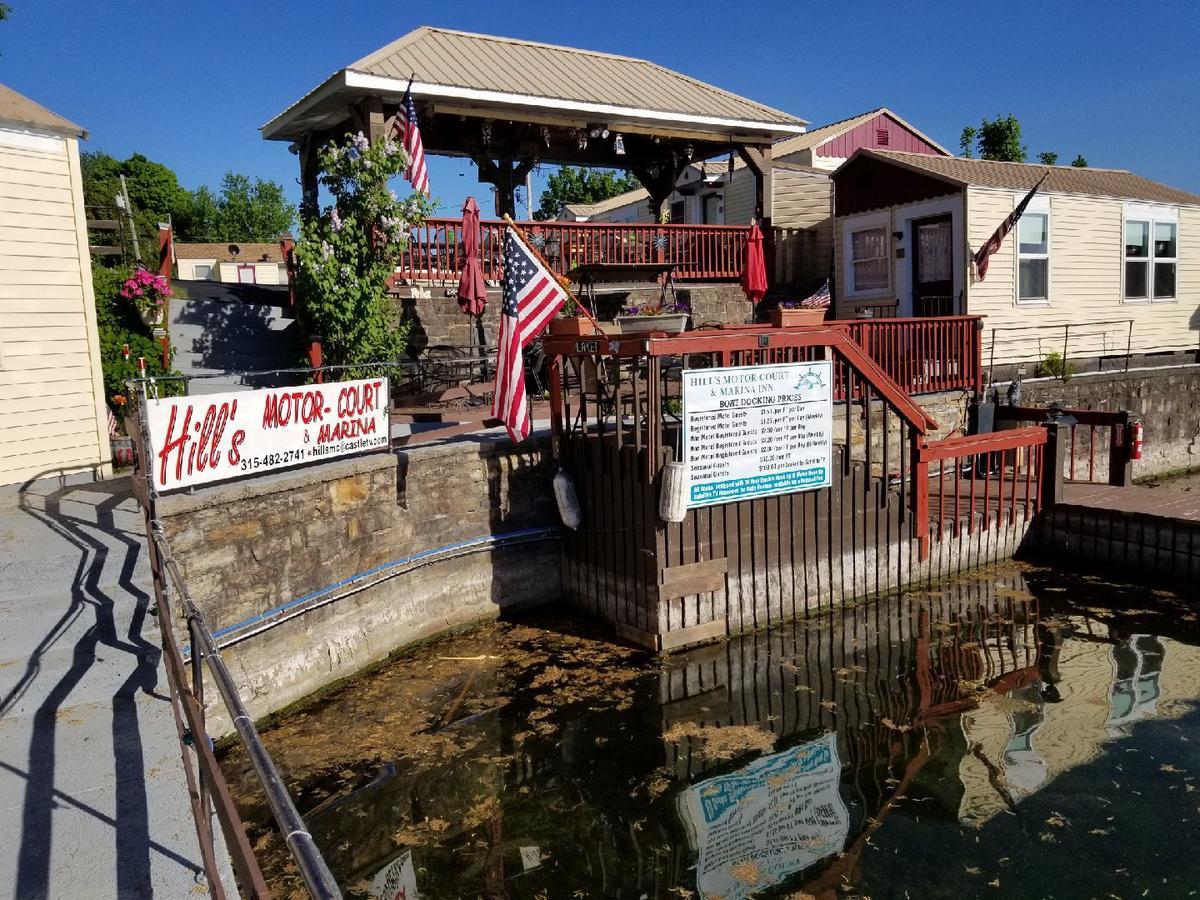 Hills Motor Court & Marina Motel Alexandria Bay Exterior photo
